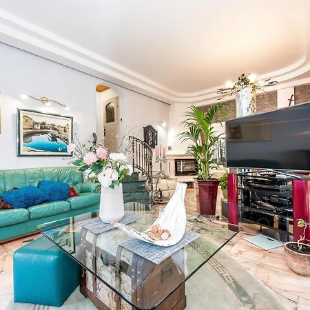 Luxury With A Swimming Pool - 13374 Рогозница