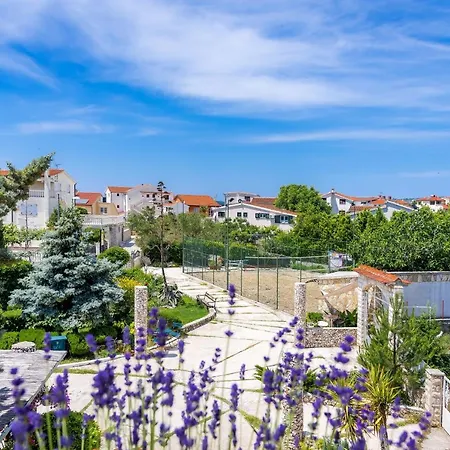 Luxury With A Swimming Pool - 13374 *