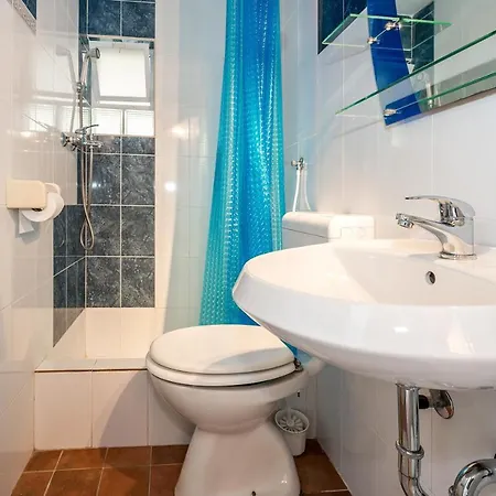 Luxury With A Swimming Pool - 13374 Vila