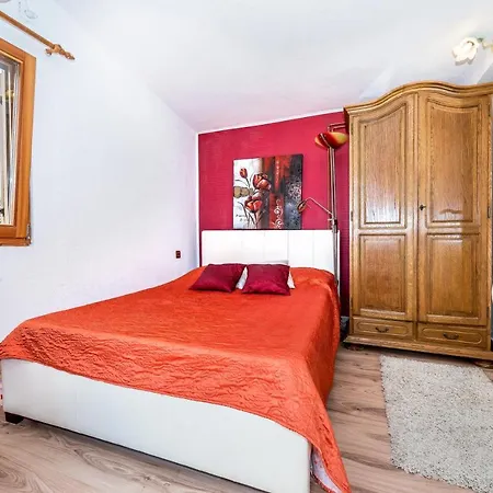 Luxury With A Swimming Pool - 13374 Vila *