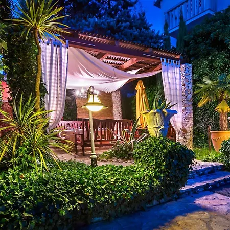 Luxury With A Swimming Pool - 13374 * Rogoznica (Sibenik-Knin)