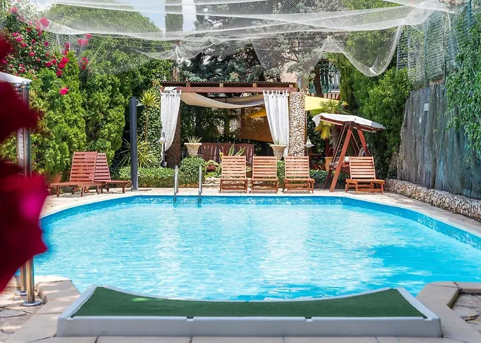 Luxury With A Swimming Pool - 13374 Villa *