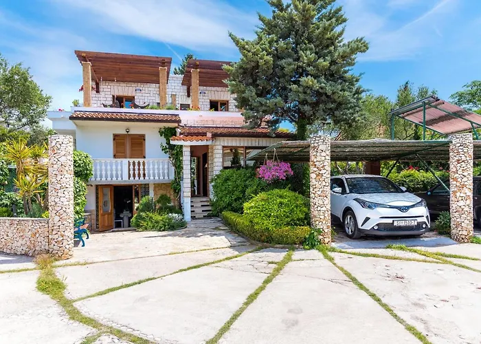 Villa Luxury With A Swimming Pool - 13374 *