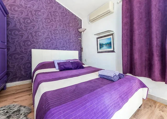 Luxury With A Swimming Pool - 13374 *