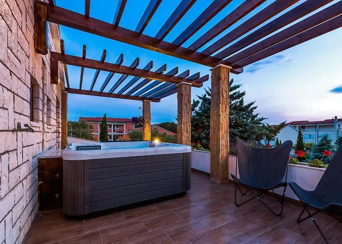 Вилла Luxury With A Swimming Pool - 13374 Рогозница