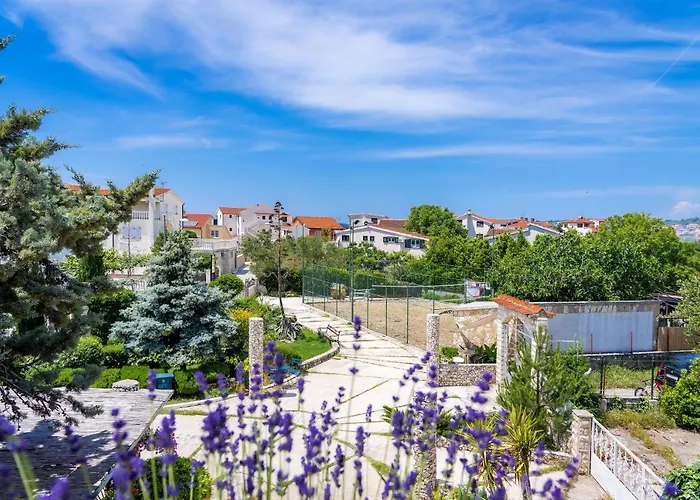 Luxury With A Swimming Pool - 13374 *