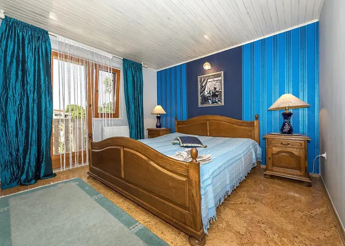 Villa Luxury With A Swimming Pool - 13374