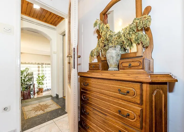 Villa Luxury With A Swimming Pool - 13374