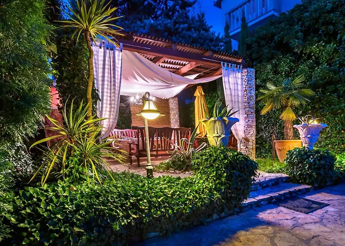 Luxury With A Swimming Pool - 13374 * Rogoznica (Sibenik-Knin)